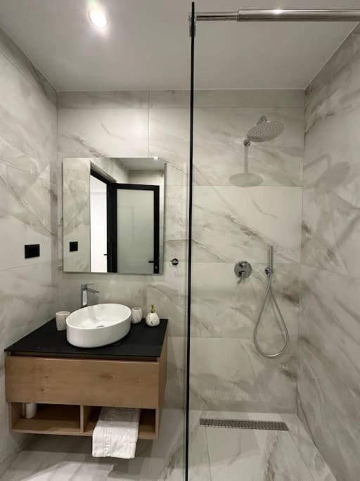 Elegant Studio - Tirana City Center Экстерьер фото