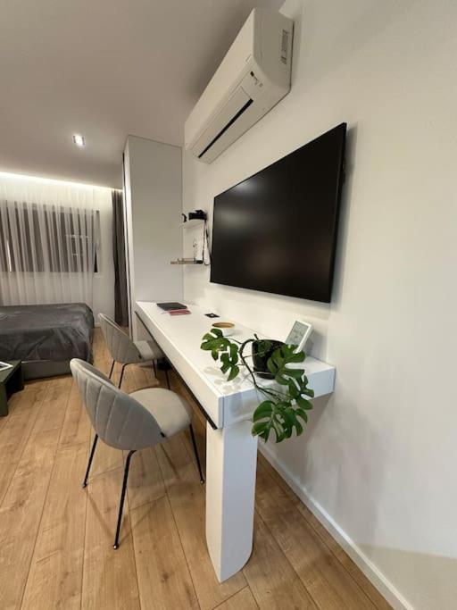Elegant Studio - Tirana City Center Экстерьер фото